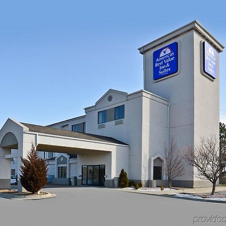 堪萨斯城利斯萨米特美洲最佳价值套房酒店 外观 照片